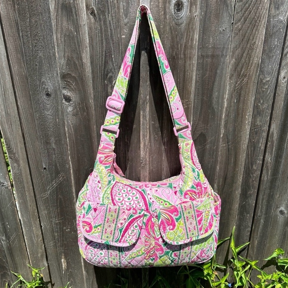 IN SEARCH OF Vera Bradley Cargo Sling - Picture 5 of 5